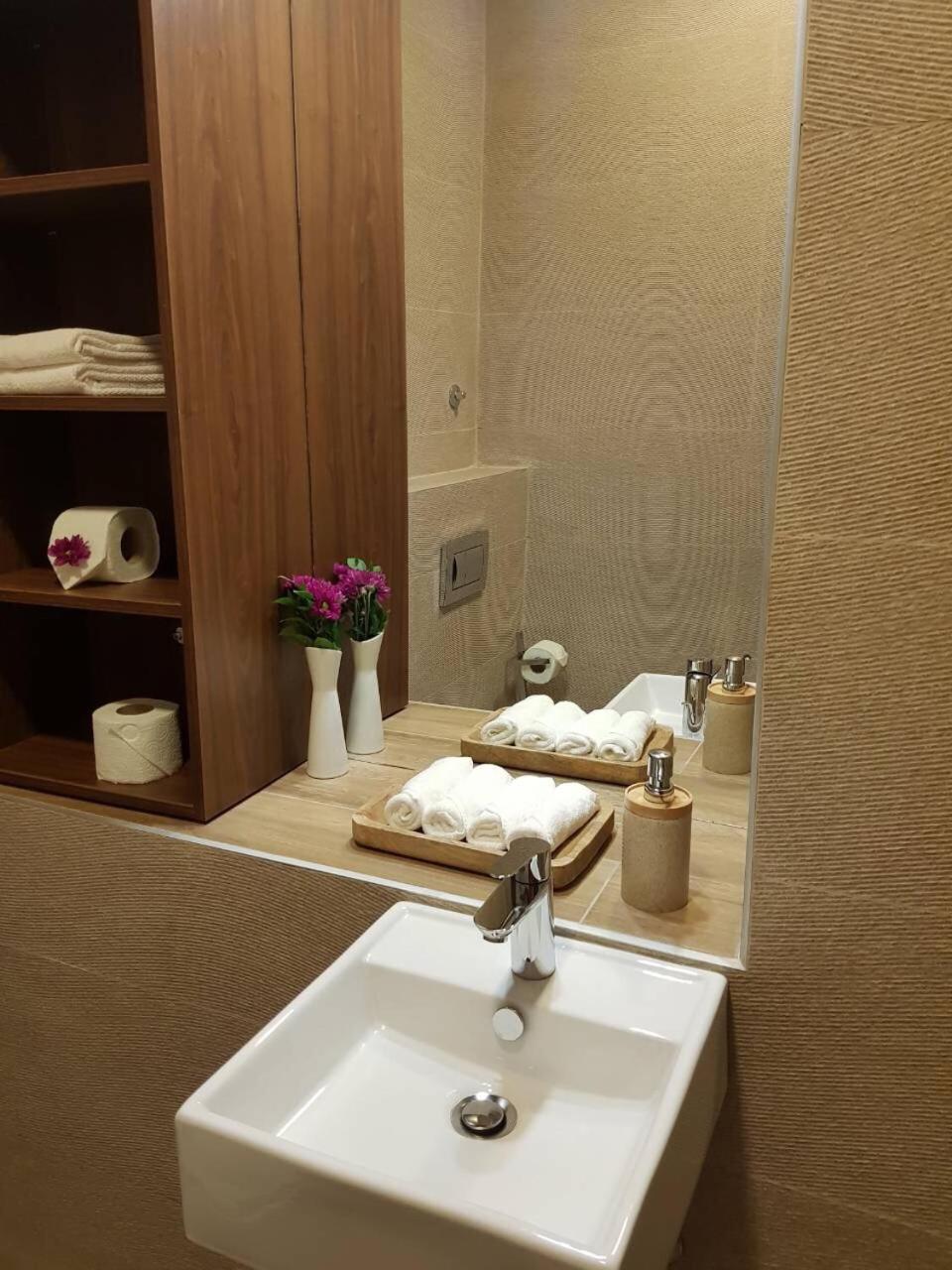Reina Apartment Petrovac ภายนอก รูปภาพ